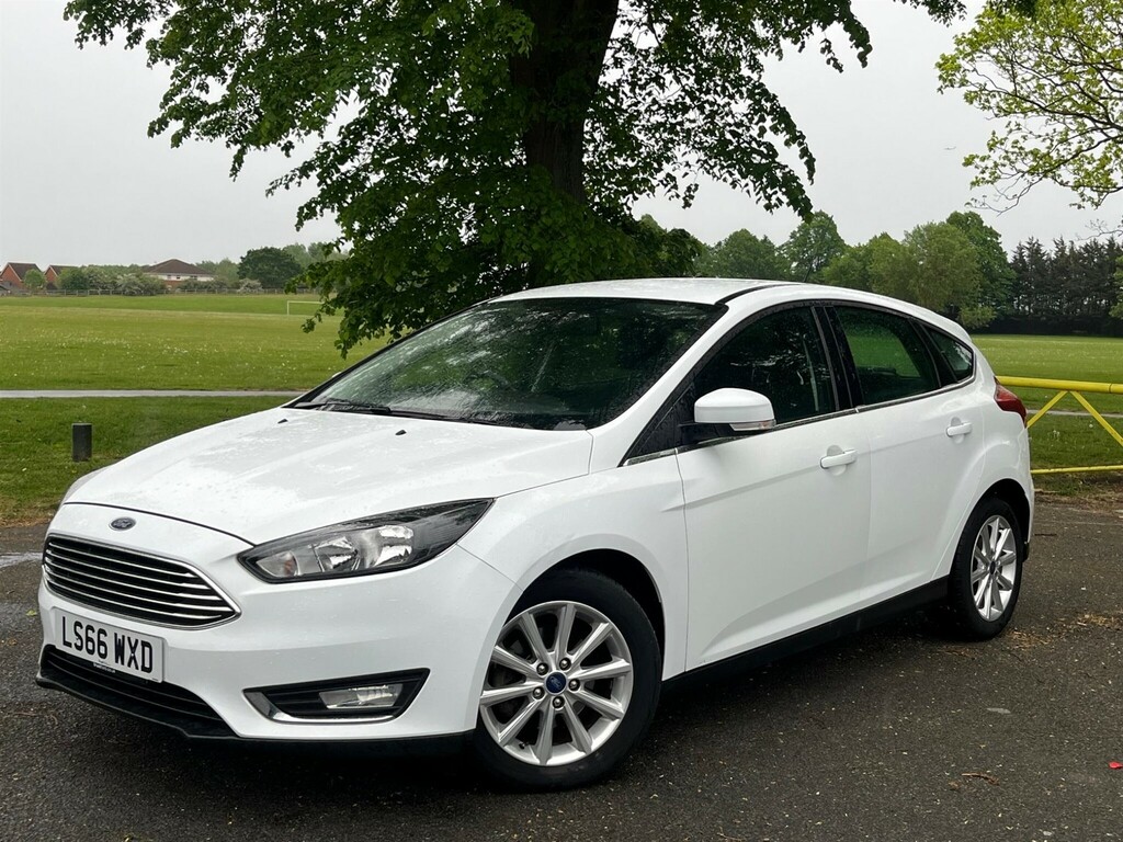 Ford Focus 1.0T Ecoboost Titanium Euro 6 Ss White