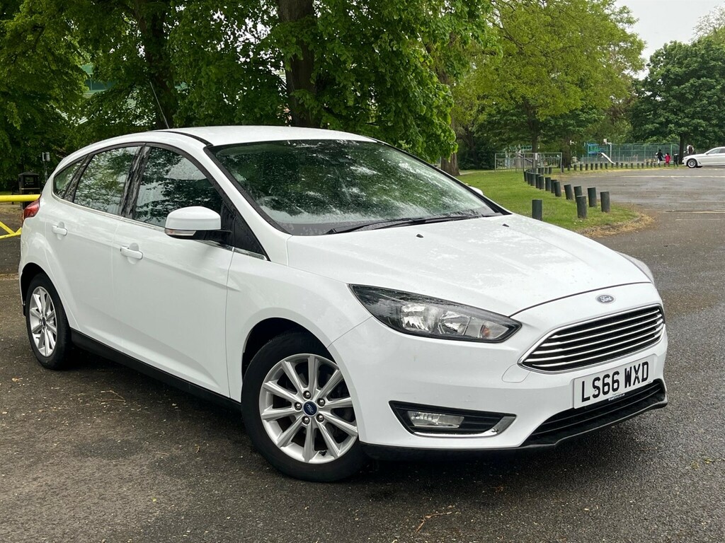Ford Focus 1.0T Ecoboost Titanium Euro 6 Ss White #3