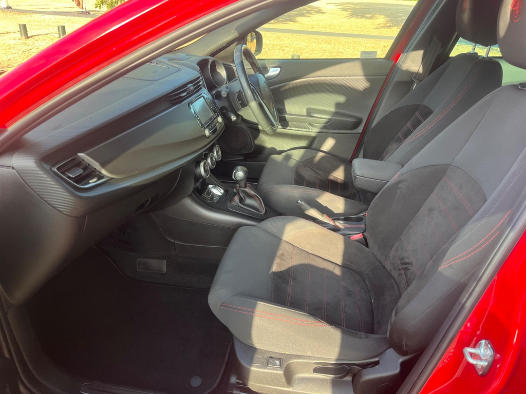 Alfa Romeo Giulietta 2L Speciale Red #24