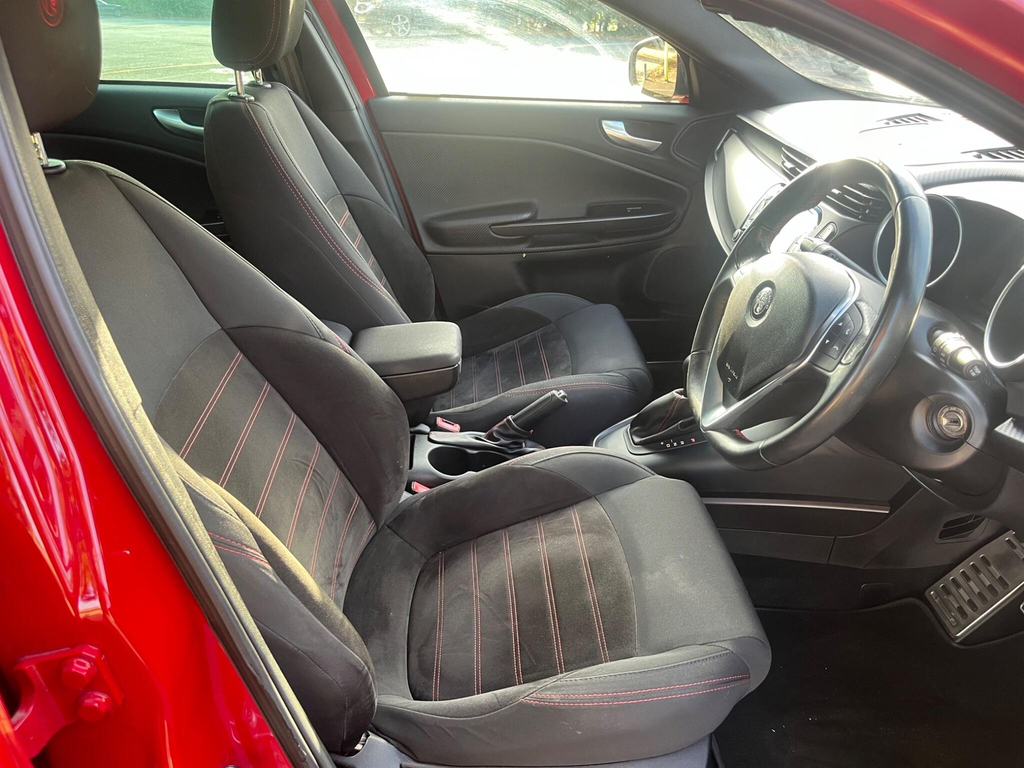 Alfa Romeo Giulietta 2L Speciale Red #9