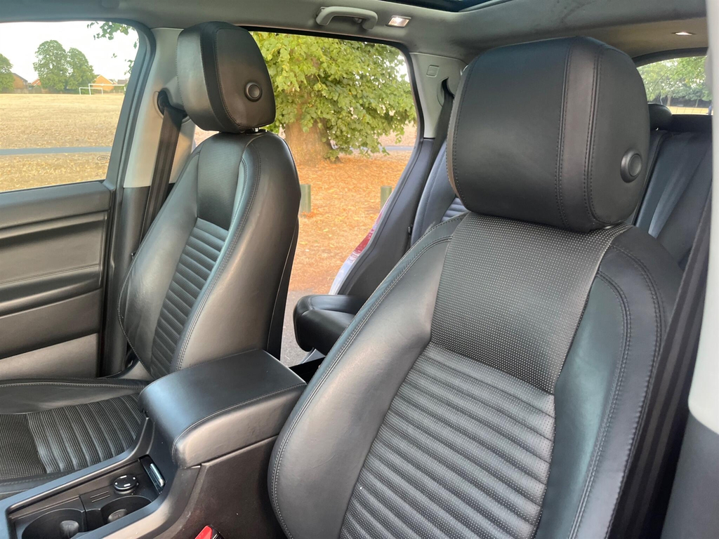 Land Rover Discovery Sport Sd4 Se Tech Black #30