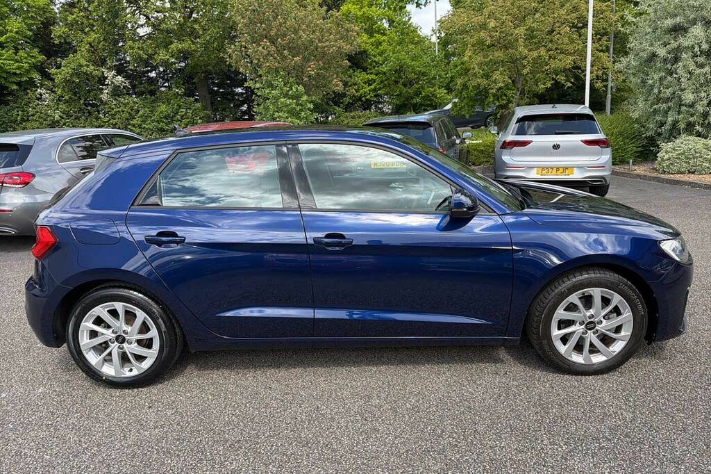 Audi A1 30 Tfsi 110 Sport DF23RXZ Blue #4