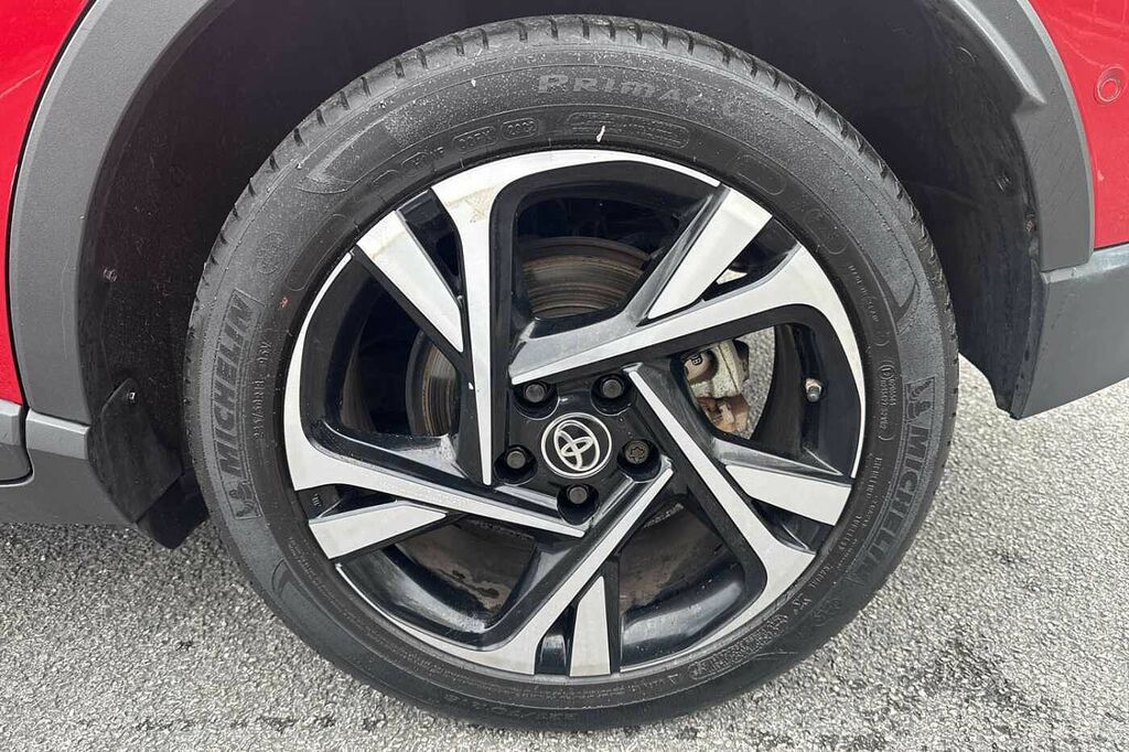 Toyota C-Hr 1.8 Hybrid Design Cvt DY72RTX Red #5