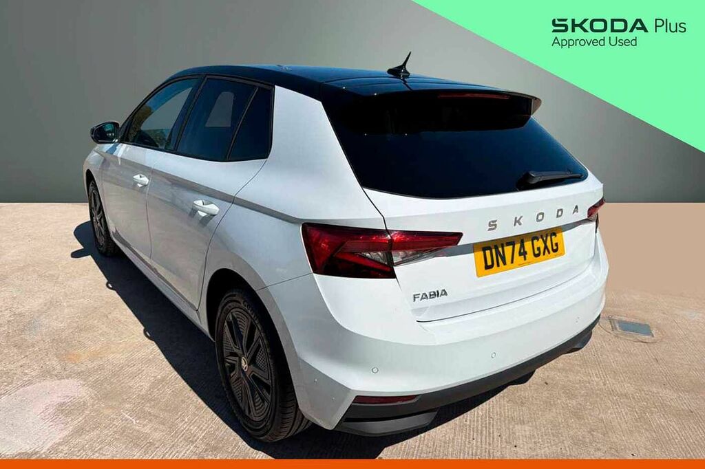 Skoda Fabia 1.0 Tsi Design Edition DN74GXG White #3