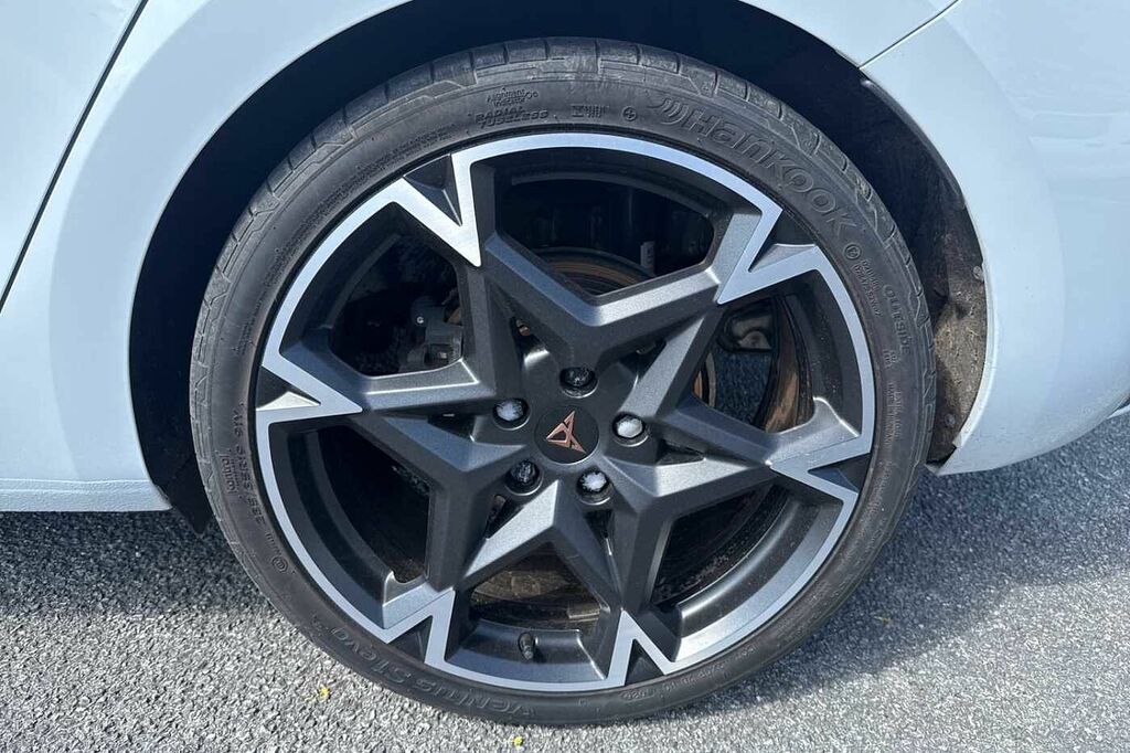 Cupra Leon 1.5 Etsi 150 V2 Dsg KY25HNM White #5
