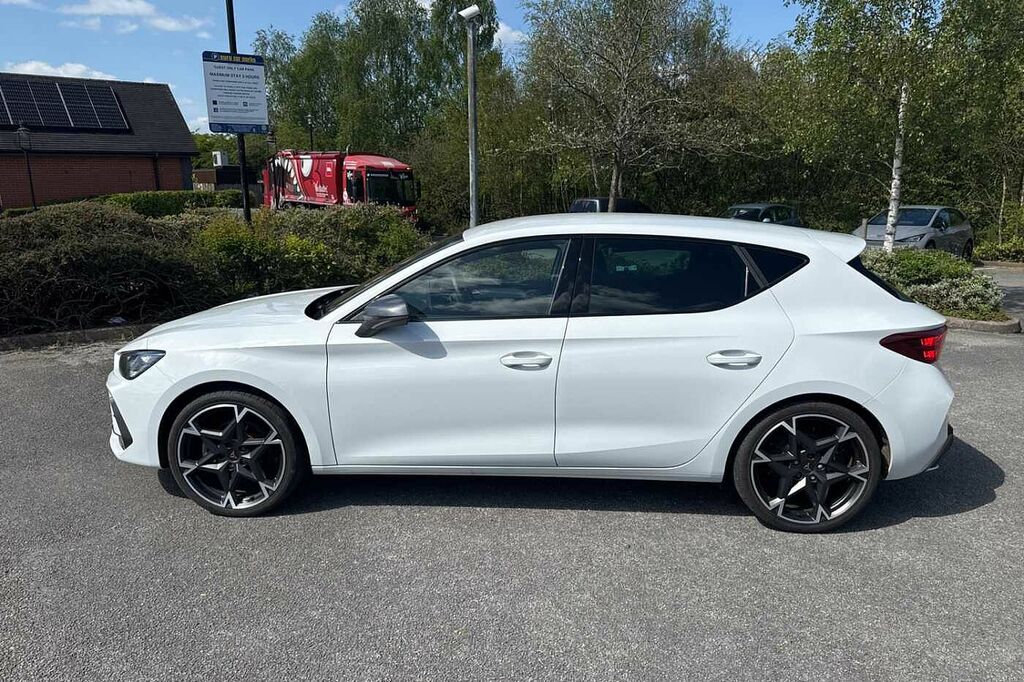 Cupra Leon 1.5 Etsi 150 V2 Dsg KY25HNM White #4