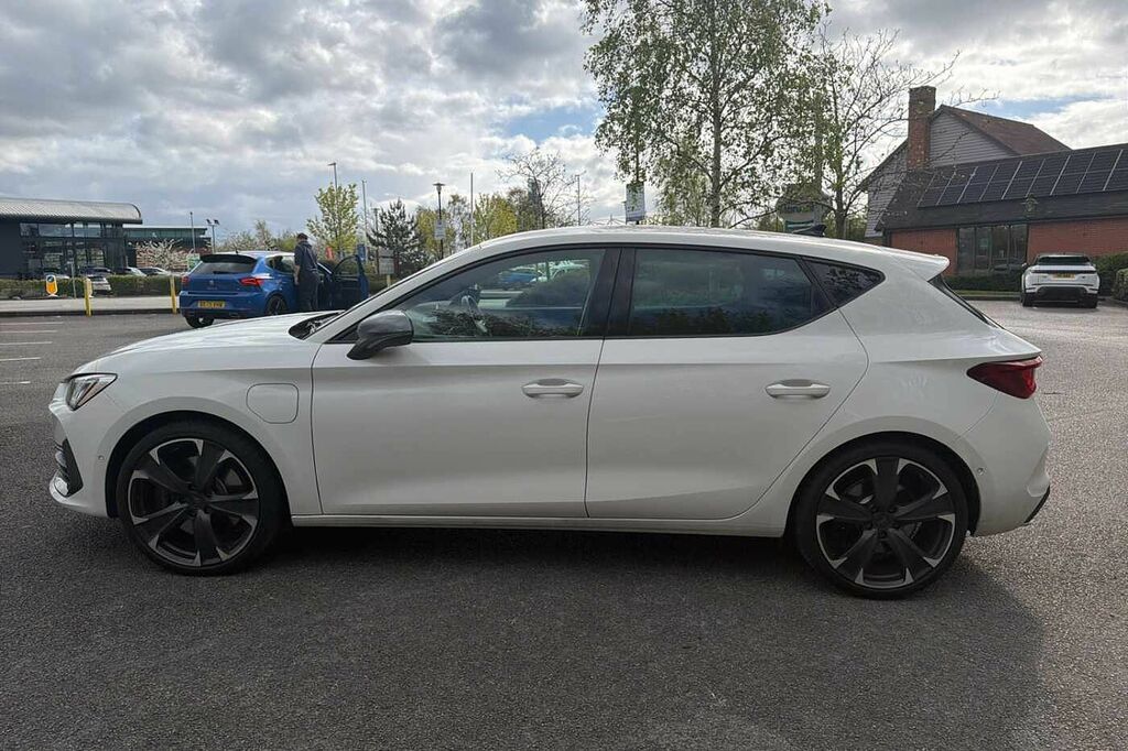 Cupra Leon 1.4 Ehybrid Vz2 Dsg White #4