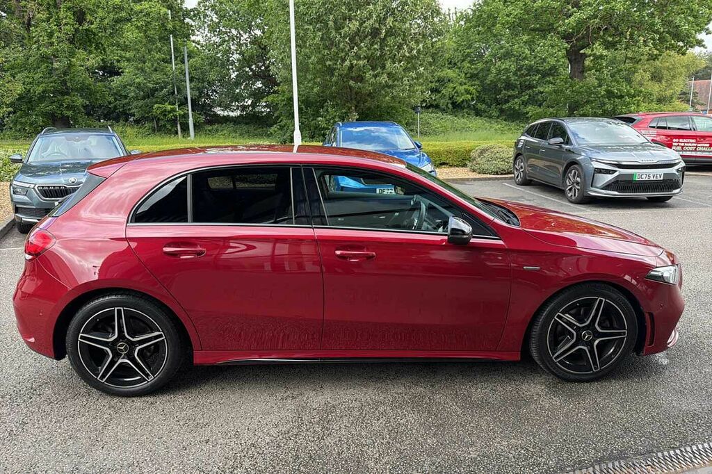 Mercedes-Benz A Class A200 Amg Line Executive Edition YR22UNU Red #4