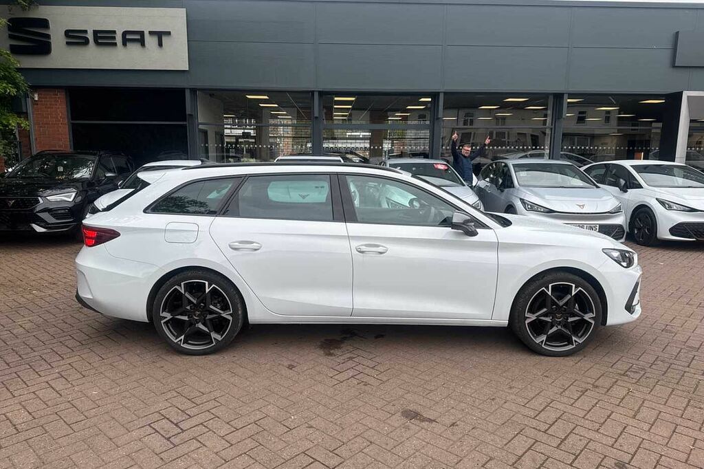 Cupra Leon 1.5 Etsi 150 V2 Dsg KS25TVO White #4