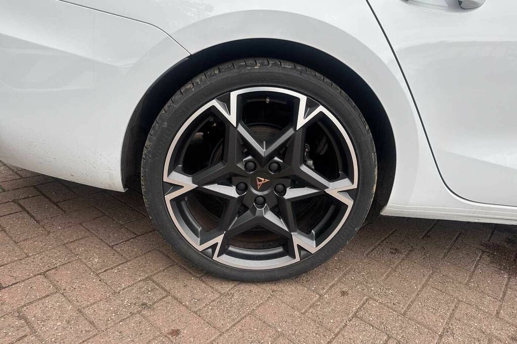 Cupra Leon 1.5 Etsi 150 V2 Dsg KS25TVO White #5