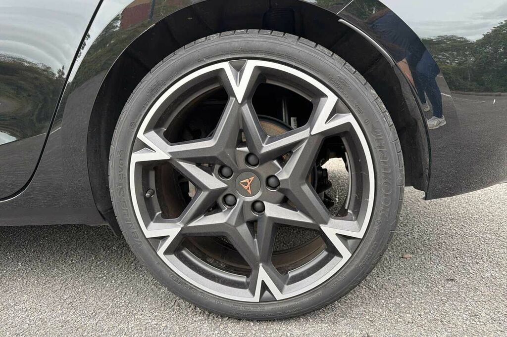 Cupra Leon 1.5 Etsi 150 V2 Dsg KT25WFC Black #5