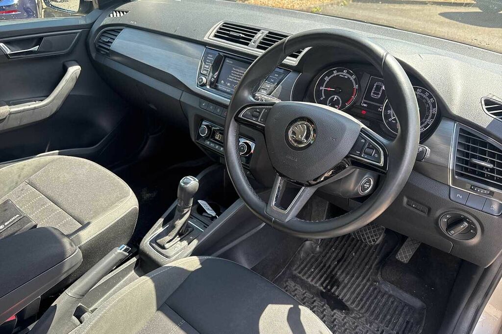 Skoda Fabia 1.0 Tsi 110 Se L Dsg Beige #6
