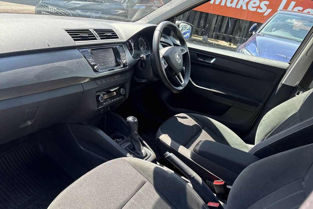 Skoda Fabia 1.0 Tsi 110 Se L Dsg Beige #2