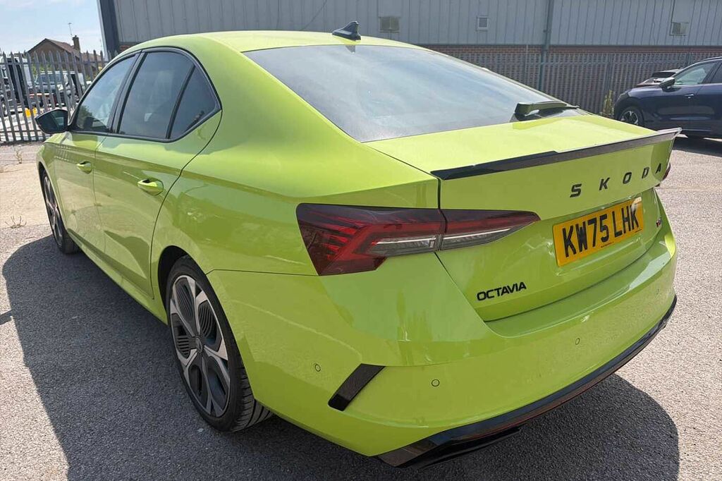 Skoda Octavia 2.0 Tsi Vrs Dsg KW75LHK Green #3