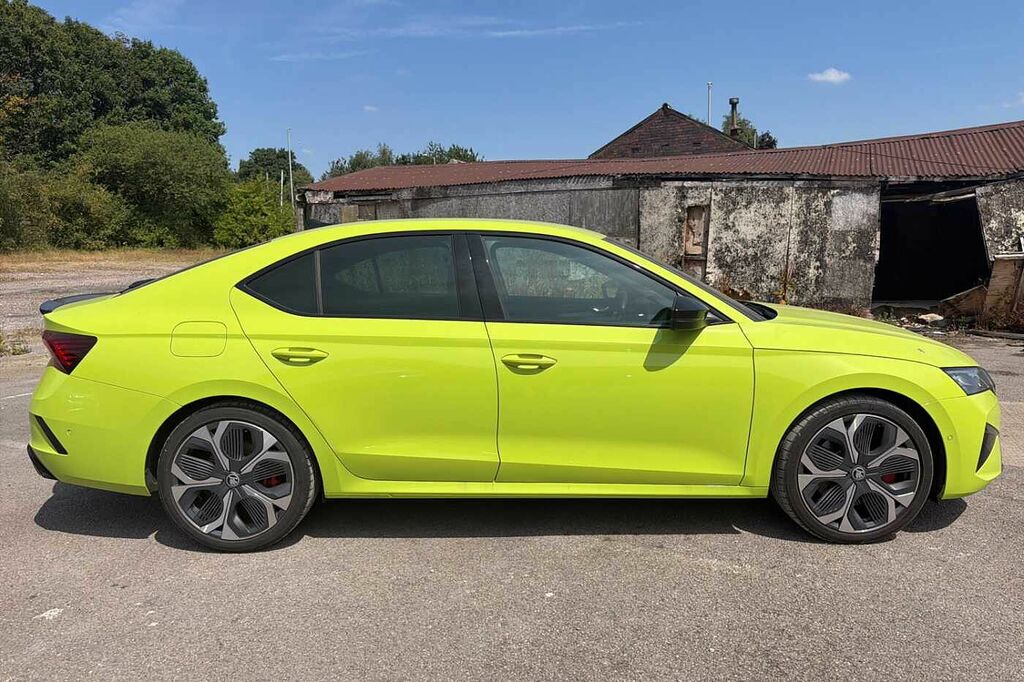Skoda Octavia 2.0 Tsi Vrs Dsg KW75LHK Green #4