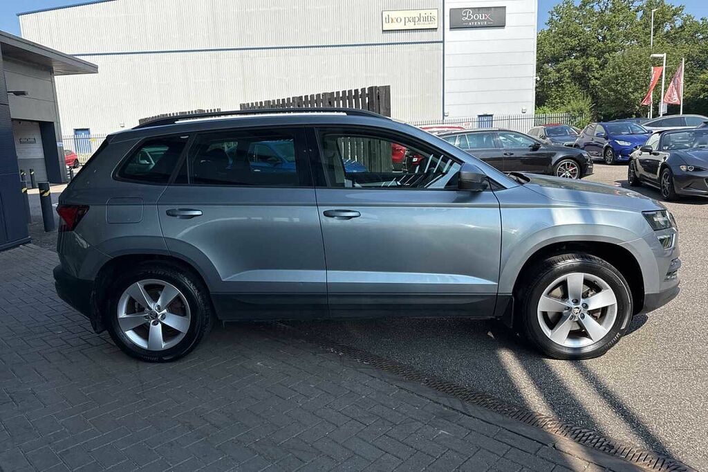 Skoda Karoq 2.0 Tdi Se 4X4 Grey #4