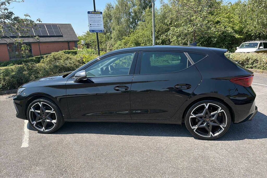 Cupra Leon 1.5 Etsi 150 V2 Dsg Black #4