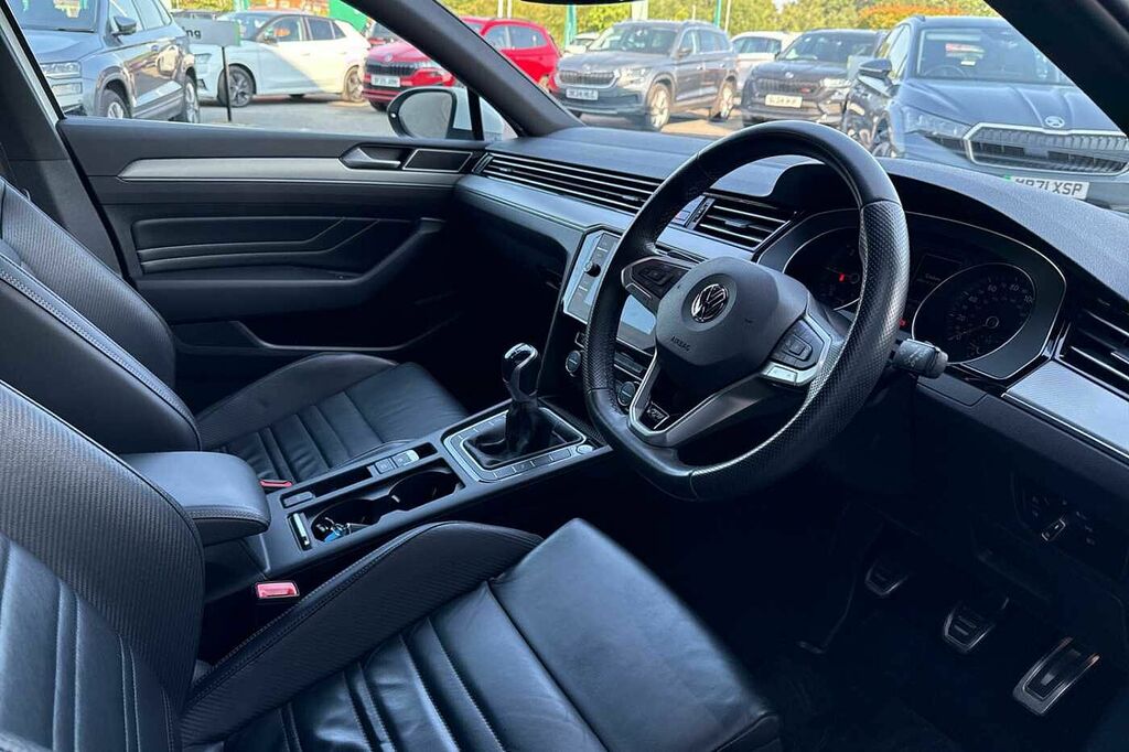 Volkswagen Passat 2.0 Tdi Evo Scr R-line White #6