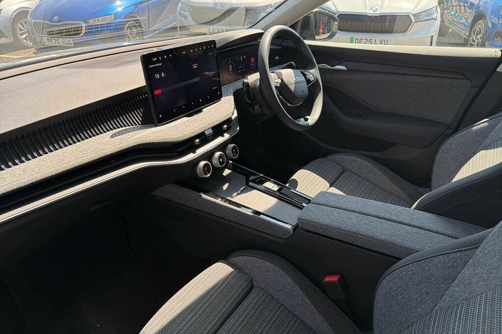 Skoda Superb 1.5 Tsi Iv Se Technology Dsg Black #2