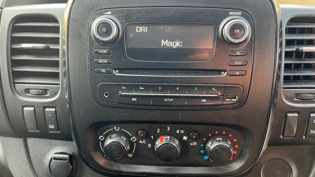 Vauxhall Vivaro 1.6 Cdti 2900 Sportive L2 H1 Euro 6 Silver #5