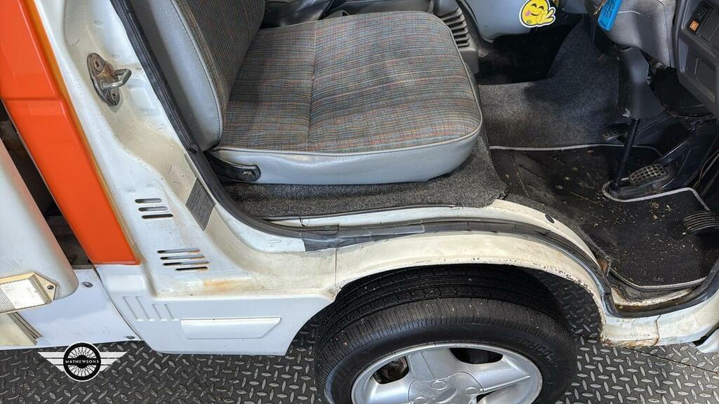 Daihatsu HiJet Motorhome 1999T T295EUA White #6
