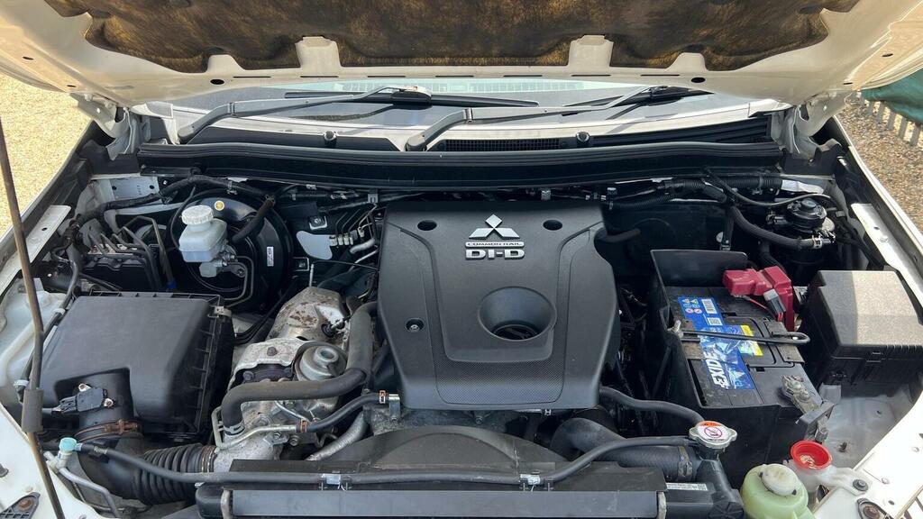 Mitsubishi L200 Titan Di-d Dc Silver #9