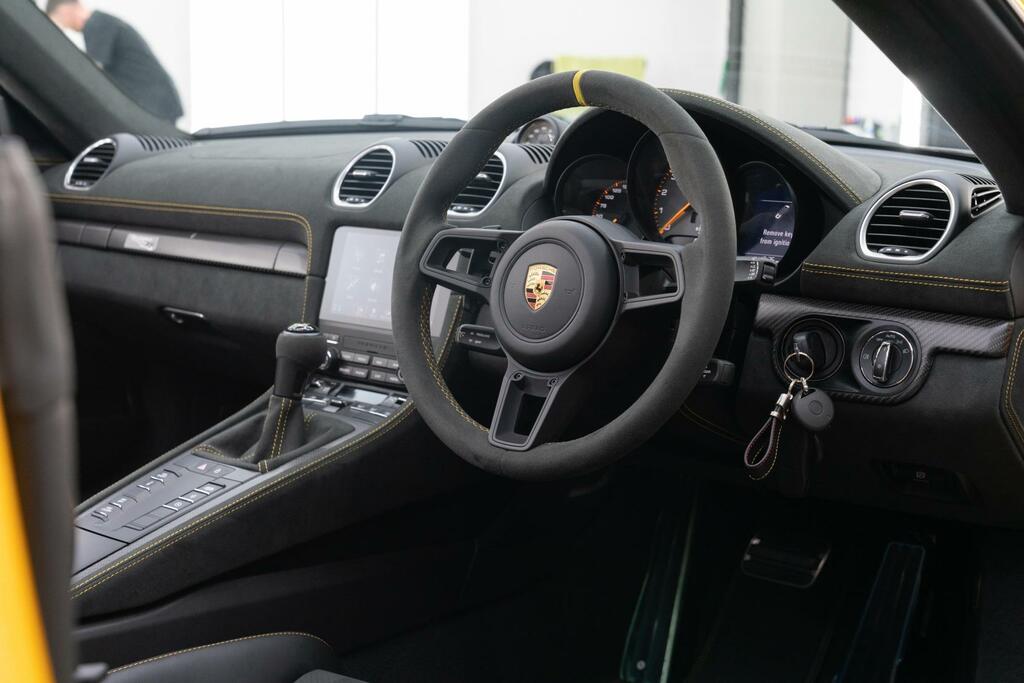 Porsche 718 Spyder 4.0 Rs Spyder Pdk Euro 6 S S 500 Ps Yellow #2