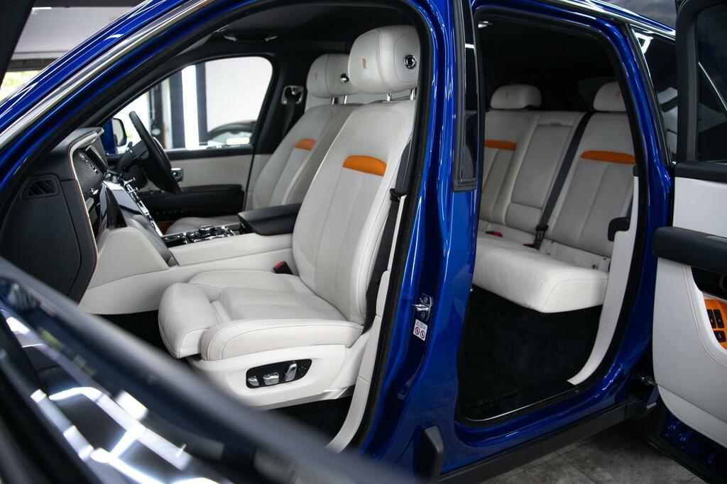 Rolls-Royce Cullinan 6.75 V12 Suv 4Wd Euro 6 563 Bhp HN70LPP Blue #6
