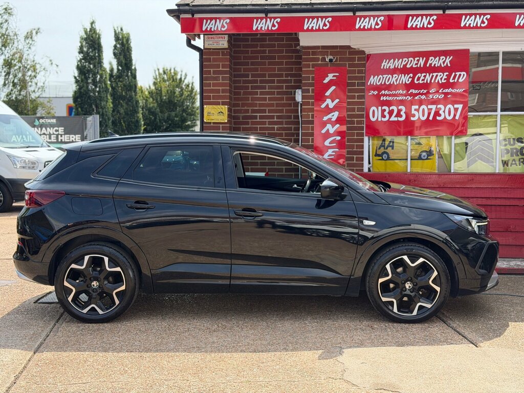 Vauxhall Grandland 1.2 Turbo Ultimate Suv Euro 6 S GL72RVF Black #2