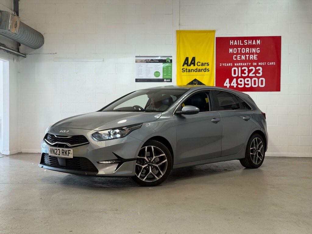 Kia Ceed 1.5 T-gdi 3 Hatchback Euro 6 S VN23RKF Silver #2