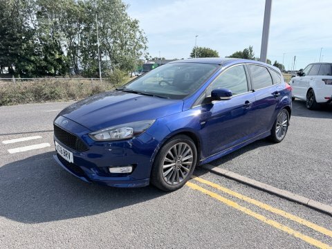 Ford Focus 1.0 St-line Navigation BC18BRV Blue