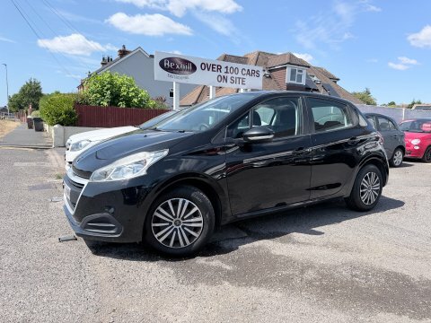 Peugeot 208 1.0 Access A Black