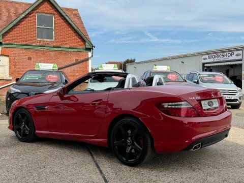 Mercedes-Benz SLK Slk350 Blueefficiency Amg Red #5