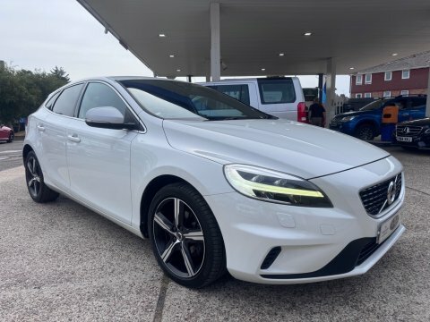 Volvo V40 D2 R-design Nav White #6