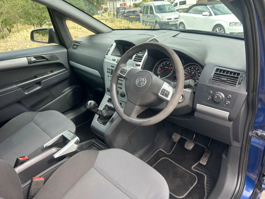 Vauxhall Zafira 1.6L Active Plus Silver #9