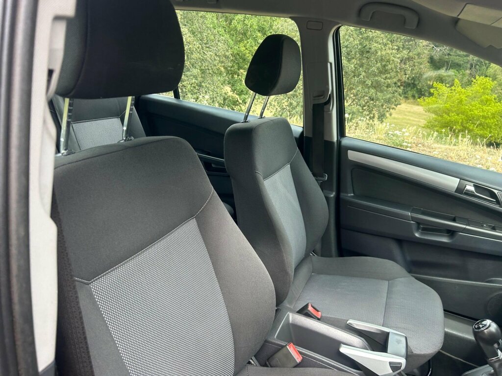 Vauxhall Zafira 1.6L Active Plus Silver #11