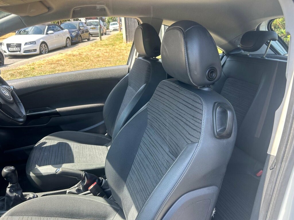 Vauxhall Corsa 2014 1.2 Limited Edition 83 Bhp Grey #15
