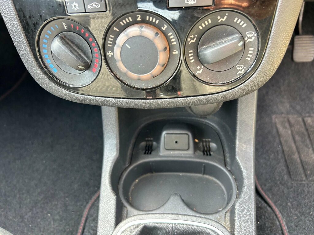 Vauxhall Corsa 1.4 16V Se Euro 5 Silver #21