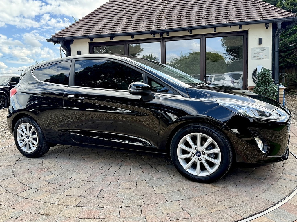 Ford Fiesta T Ecoboost Titanium Ulez Black #2