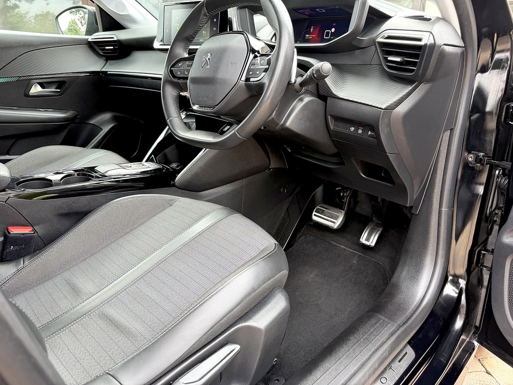 Peugeot 208 1.2 Puretech Active Premium Hatchback White #30