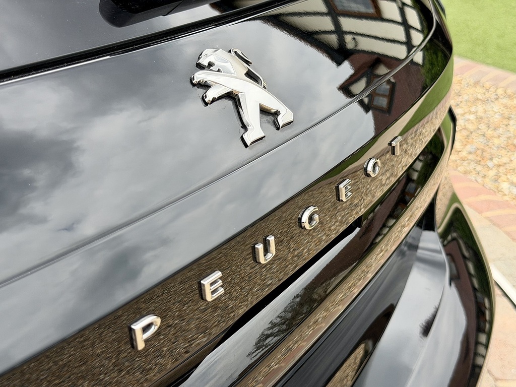 Peugeot 208 1.2 Puretech Active Premium Hatchback White #12