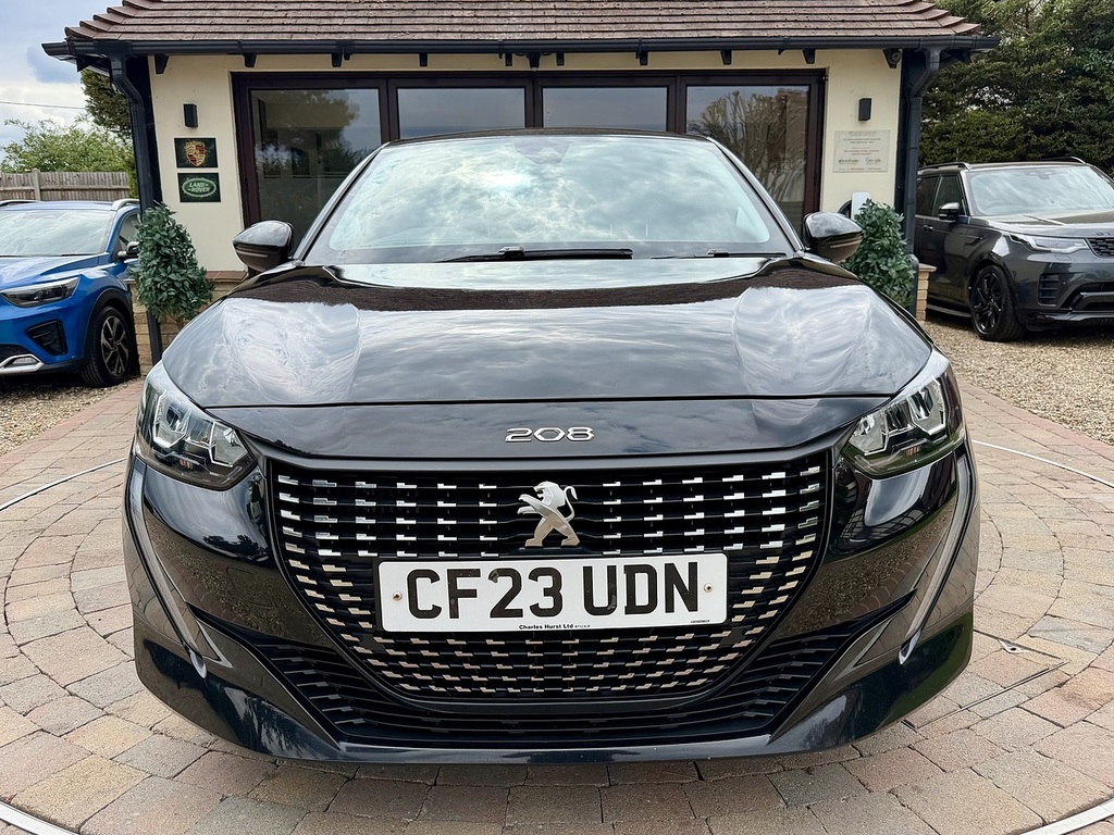 Peugeot 208 Puretech Allure Premium Black #3