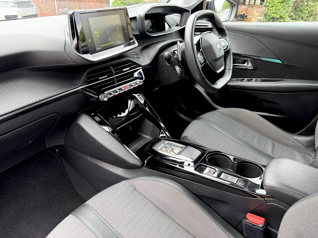 Peugeot 208 1.2 Puretech Active Premium Hatchback White #25