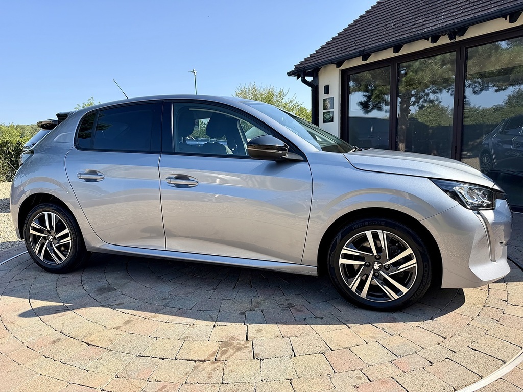 Peugeot 208 Puretech Allure Premium Grey #2
