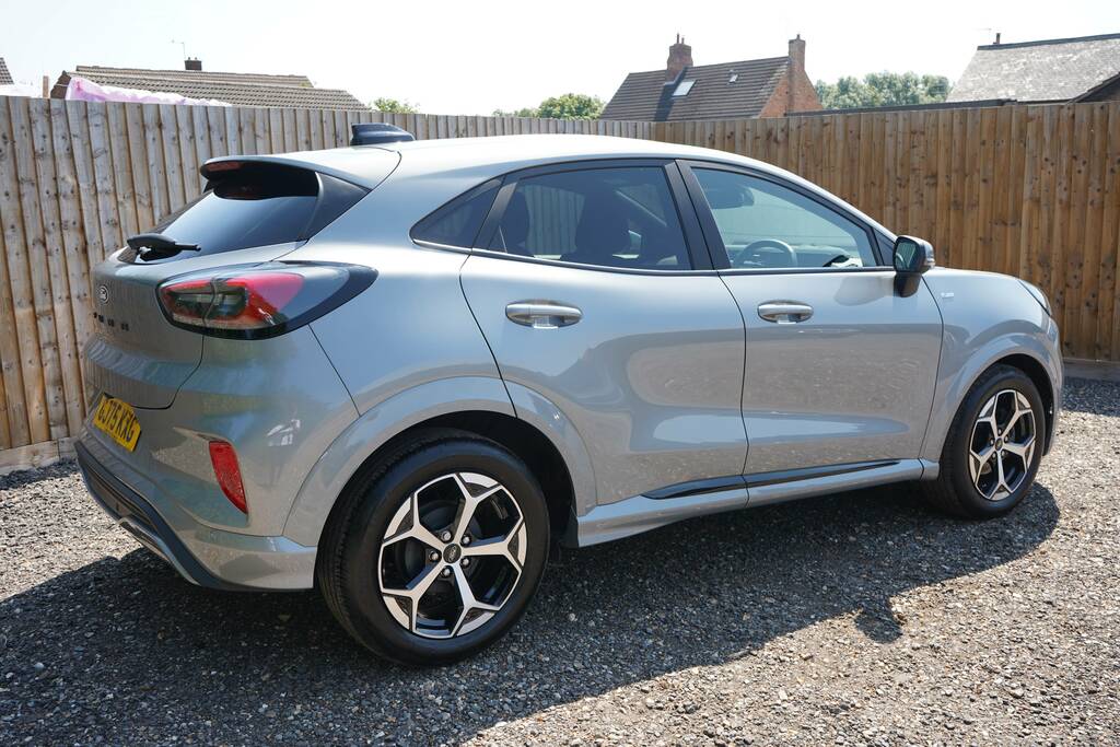 Ford Puma Hatchback Black #2