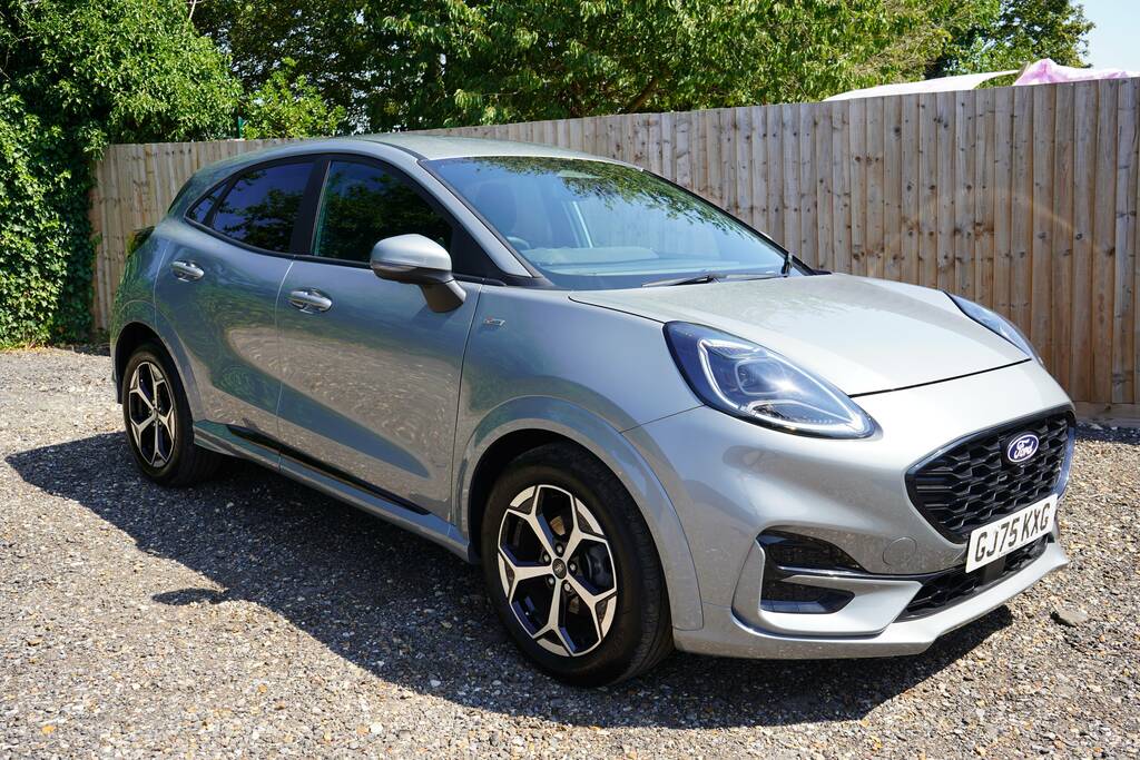 Ford Puma Hatchback Black #1
