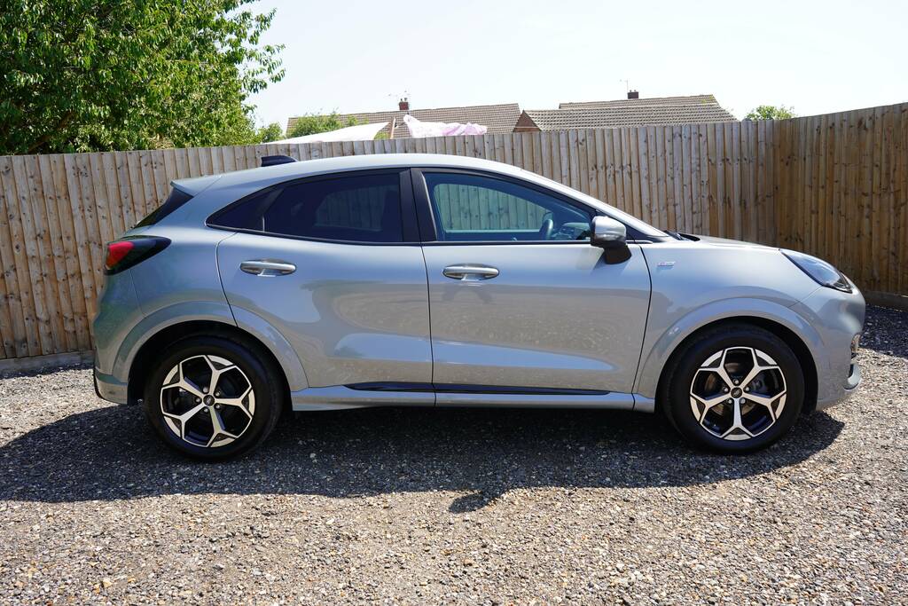 Ford Puma Hatchback Black #7
