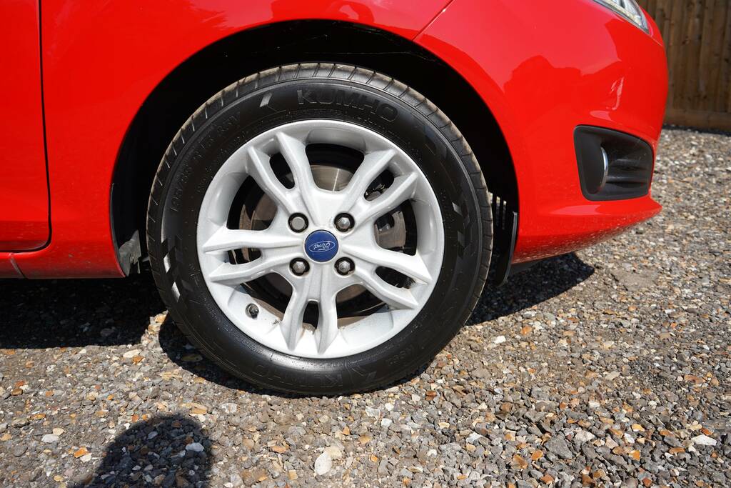 Ford Fiesta Zetec Red #6