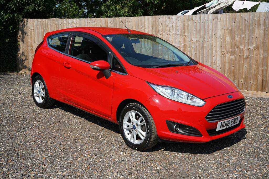 Ford Fiesta Zetec Red