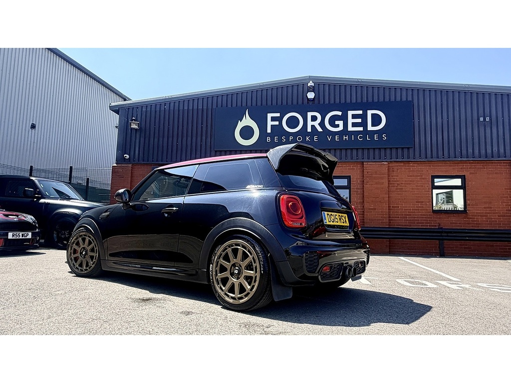 Mini Hatch John Cooper Works Black #2